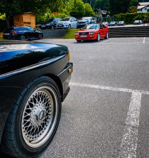 Face 2 Face 
 Audi Urquattro, Parkplatz Sankt Gilgen 

#quattrolegende #sanktgilgen #urquattro #quattro

@tuning_by_gmg